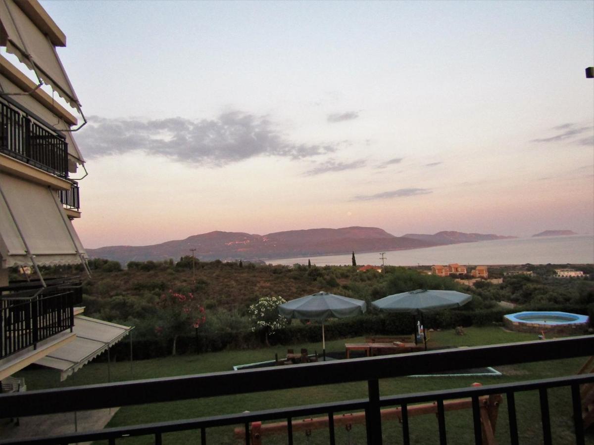 Meltemi Rooms And Apartments Finikounta Exterior foto