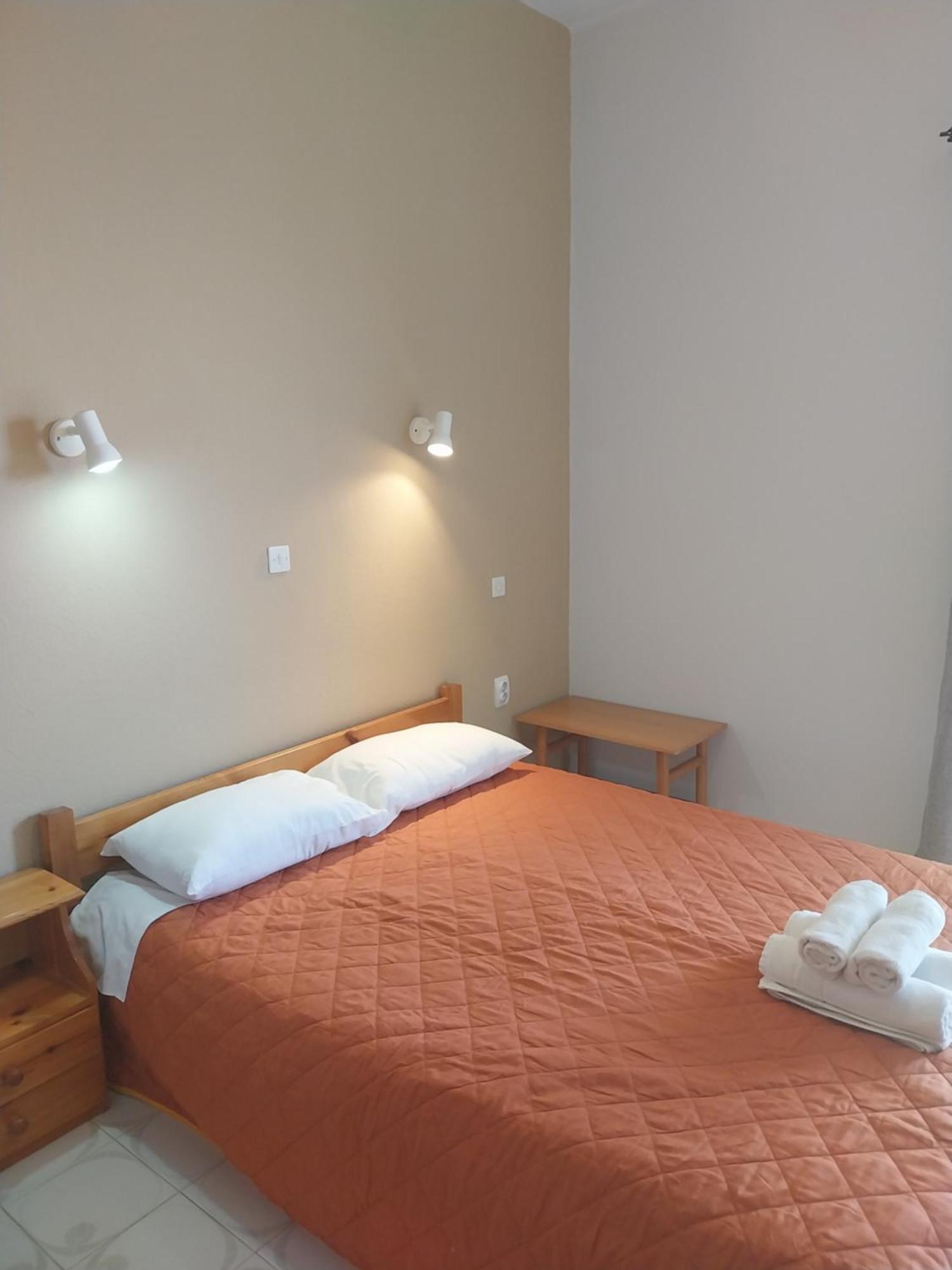 Meltemi Rooms And Apartments Finikounta Exterior foto